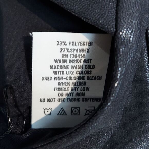 TLF Diamond Black Chrome Sports Bra and Leggings - Picture 12 of 15